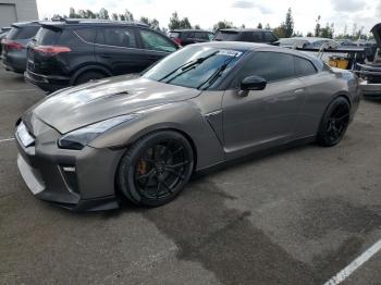  Salvage Nissan Gtr