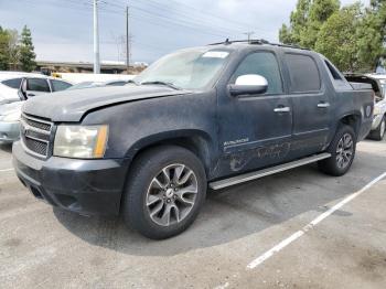  Salvage Chevrolet Avalanche