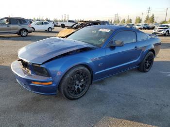  Salvage Ford Mustang