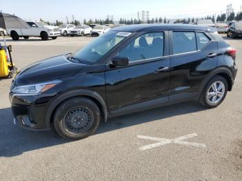  Salvage Nissan Kicks