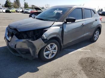  Salvage Nissan Kicks