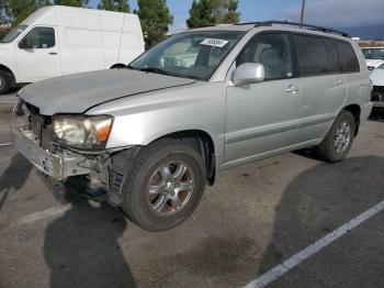  Salvage Toyota Highlander