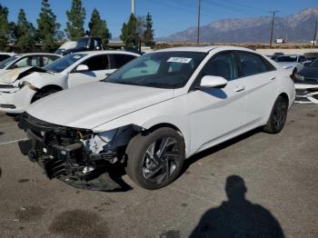  Salvage Hyundai ELANTRA