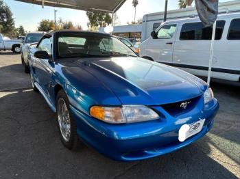  Salvage Ford Mustang