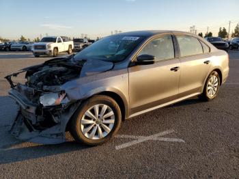  Salvage Volkswagen Passat