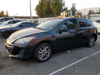  Salvage Mazda 3