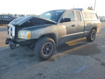  Salvage Dodge Dakota