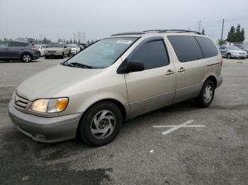  Salvage Toyota Sienna