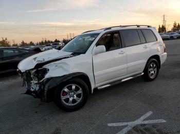  Salvage Toyota Highlander