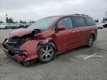  Salvage Toyota Sienna