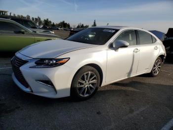  Salvage Lexus Es