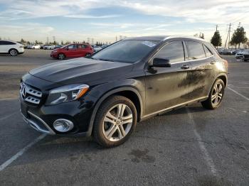  Salvage Mercedes-Benz GLA