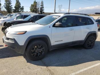  Salvage Jeep Cherokee