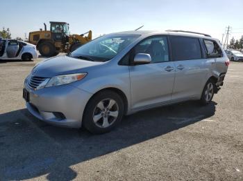  Salvage Toyota Sienna