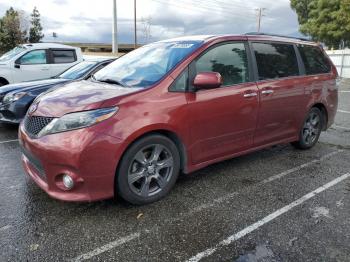  Salvage Toyota Sienna