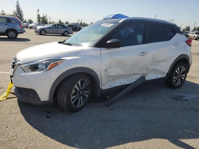  Salvage Nissan Kicks