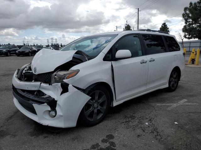  Salvage Toyota Sienna