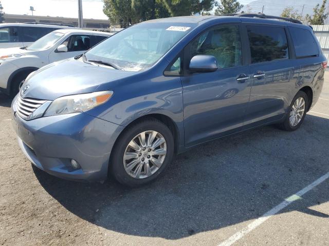  Salvage Toyota Sienna