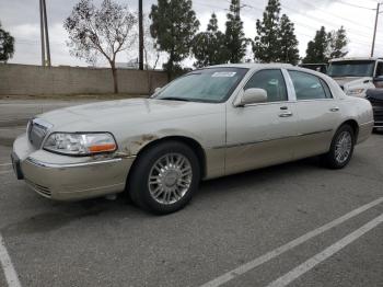  Salvage Lincoln Towncar