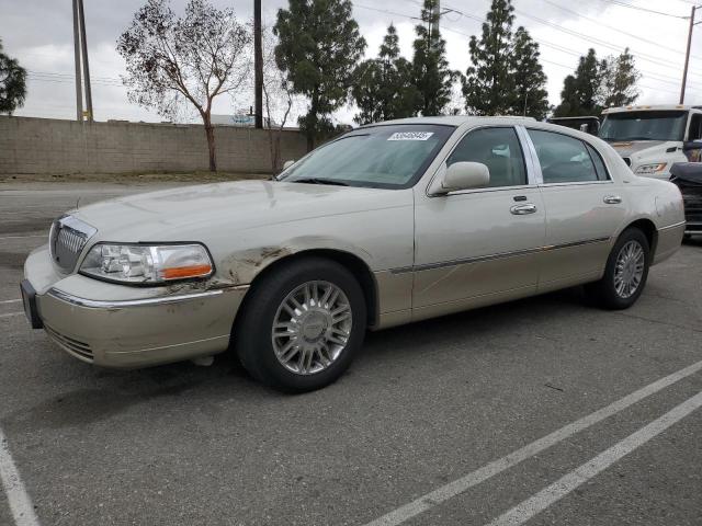  Salvage Lincoln Towncar