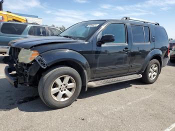  Salvage Nissan Pathfinder