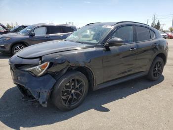  Salvage Alfa Romeo Stelvio