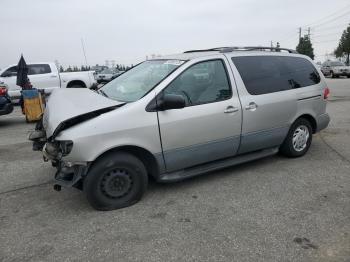  Salvage Toyota Sienna