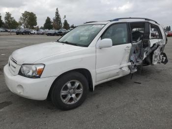  Salvage Toyota Highlander