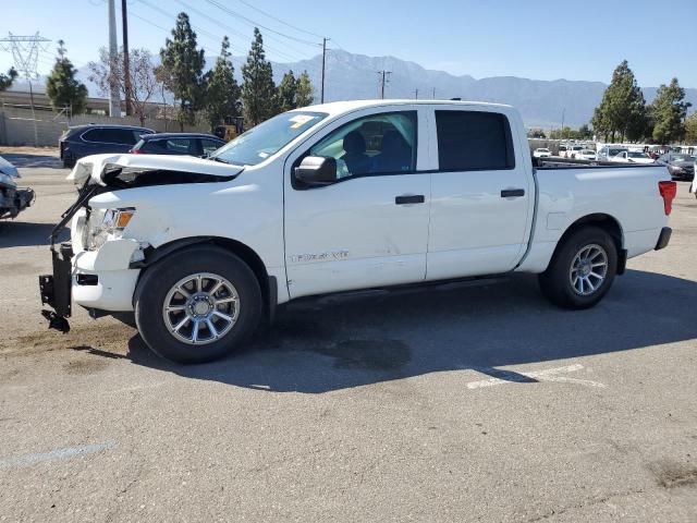  Salvage Nissan Titan