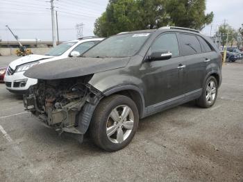  Salvage Kia Sorento