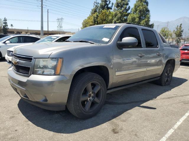  Salvage Chevrolet Avalanche