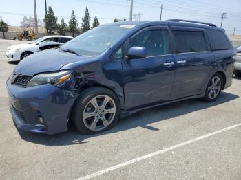  Salvage Toyota Sienna
