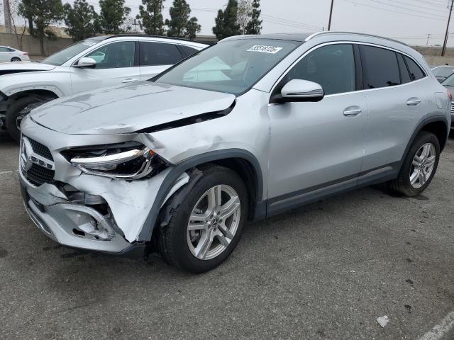  Salvage Mercedes-Benz GLA