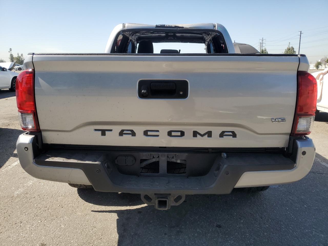 Toyota Tacoma Double Cab Image 7