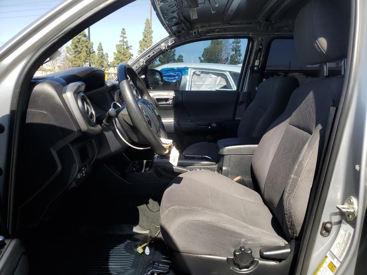 Toyota Tacoma Double Cab Image 8