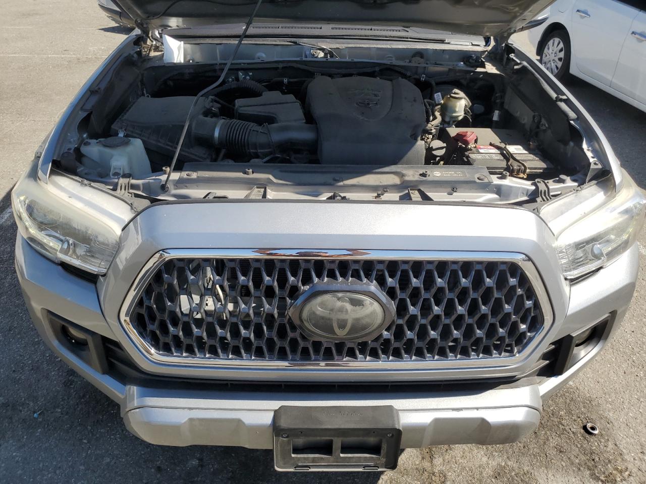 Toyota Tacoma Double Cab Image 6