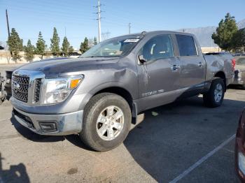  Salvage Nissan Titan