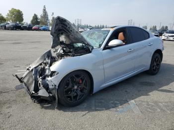  Salvage Alfa Romeo Giulia Sup