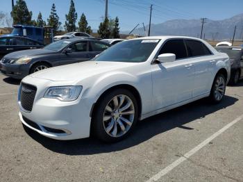  Salvage Chrysler 300