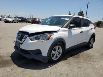  Salvage Nissan Kicks