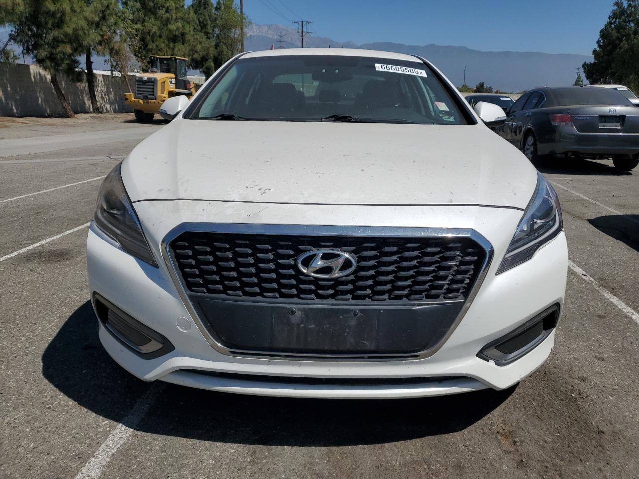 Hyundai SONATA Hybrid Image 9