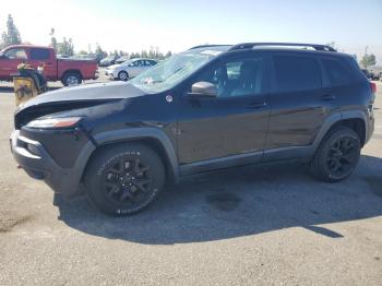  Salvage Jeep Cherokee