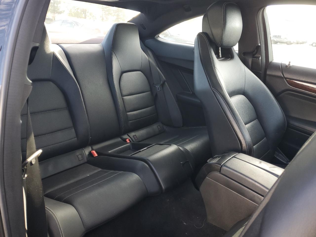 Mercedes-Benz C-Class 250 Image 6