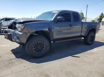  Salvage Toyota Tacoma