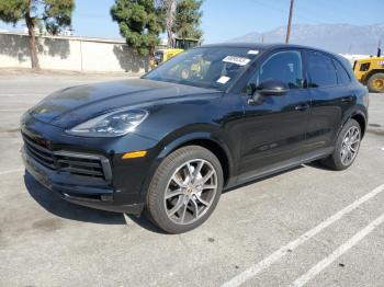  Salvage Porsche Cayenne