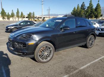  Salvage Porsche Cayenne