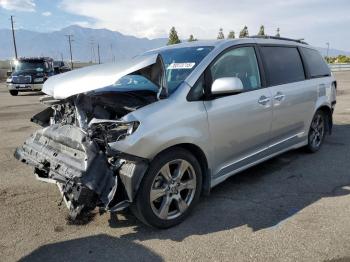  Salvage Toyota Sienna