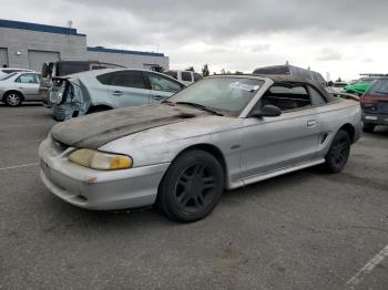  Salvage Ford Mustang