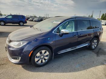  Salvage Chrysler Pacifica