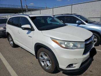  Salvage Toyota Highlander